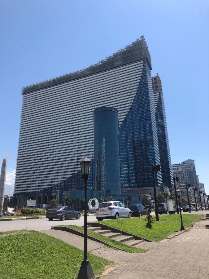 Apart Twin Lola Batumi Esterno foto
